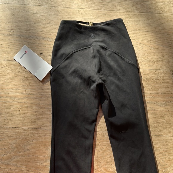 Lululemon SmoothCover Back-Cutout High-Rise Tight 28" - Picture 7 of 7